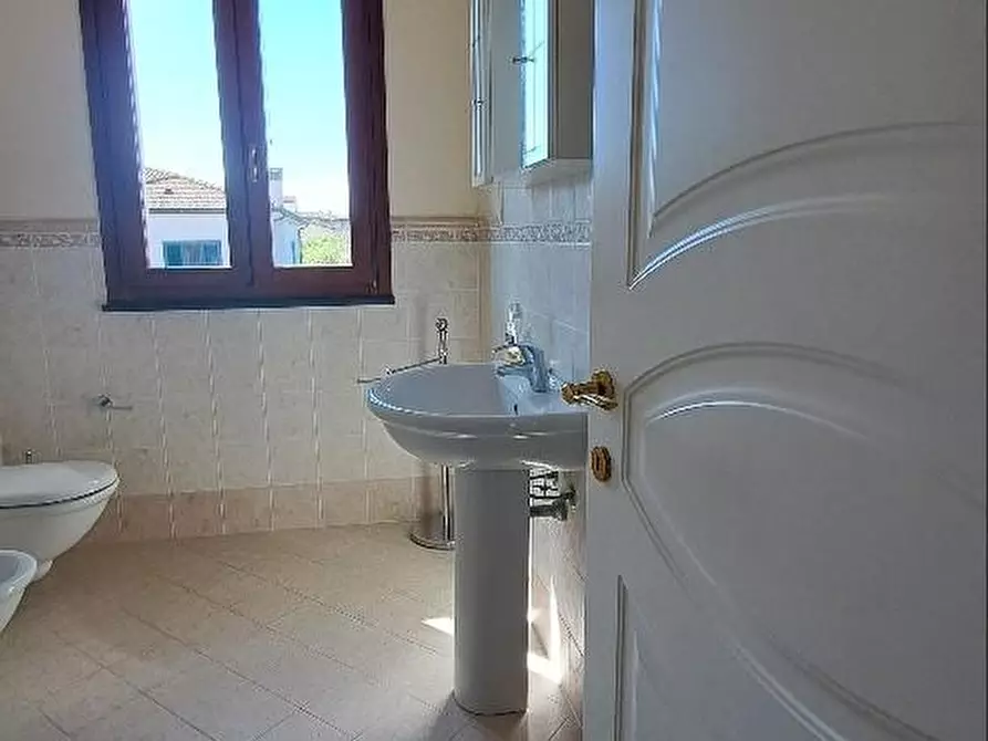 Immagine 7 di Villa in vendita  a San Giuliano Terme