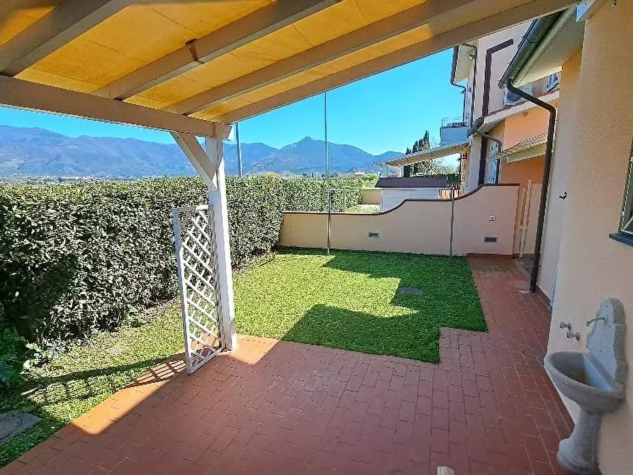Immagine 36 di Villa in vendita  a San Giuliano Terme