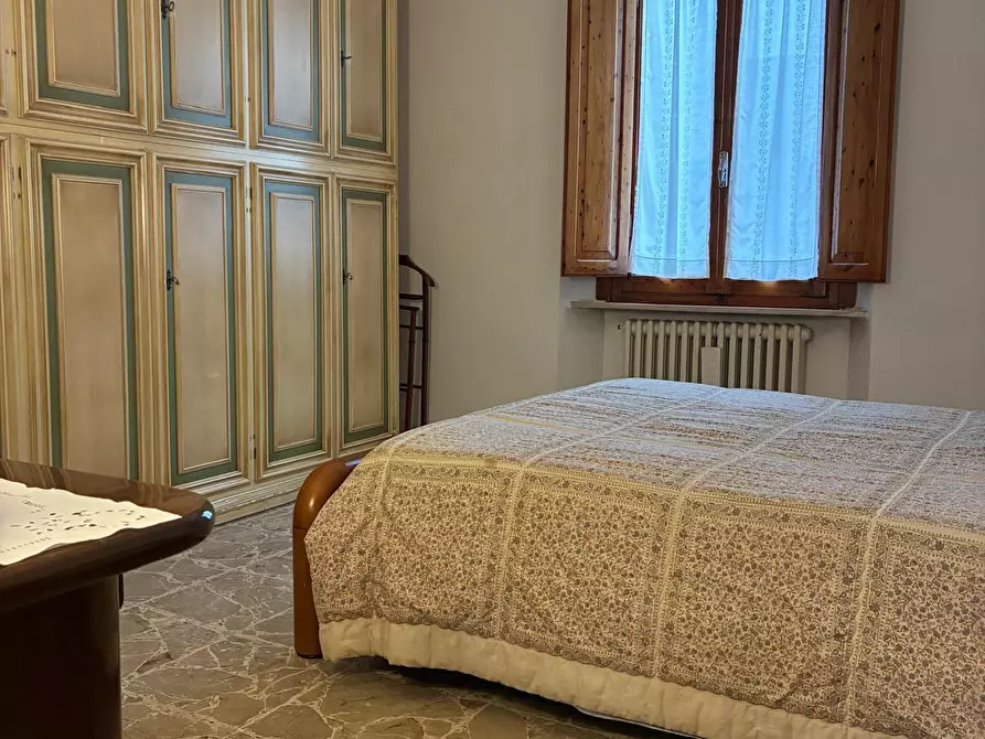 Immagine 11 di Appartamento in vendita  a Poggibonsi