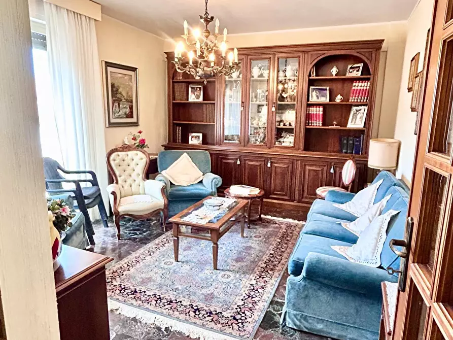 Immagine 11 di Appartamento in vendita  a Pisa