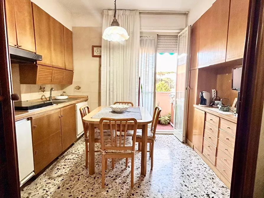 Immagine 6 di Appartamento in vendita  a Pisa