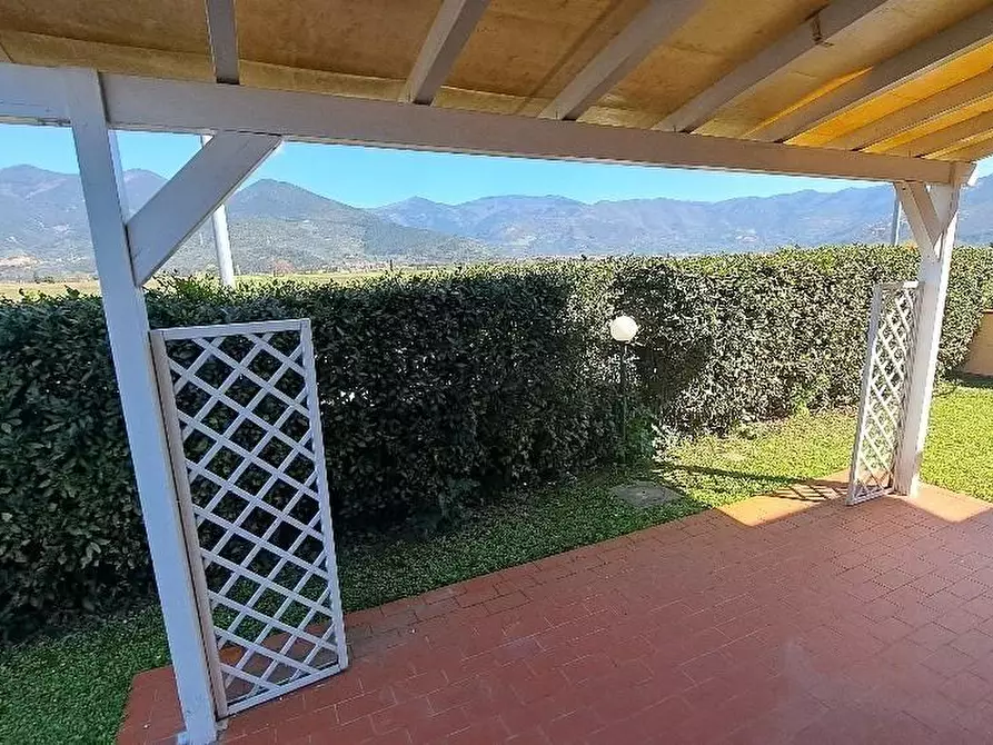 Immagine 2 di Villa in vendita  a San Giuliano Terme
