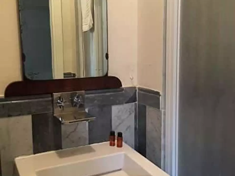 Immagine 12 di Appartamento in affitto  a Firenze