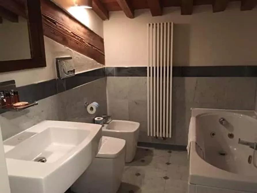 Immagine 11 di Appartamento in affitto  a Firenze