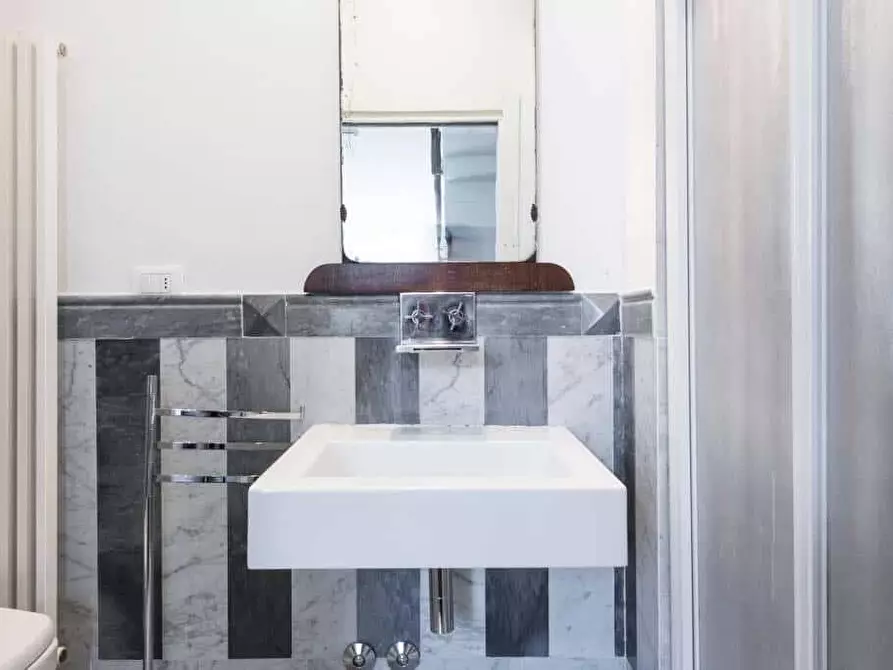 Immagine 15 di Appartamento in affitto  a Firenze