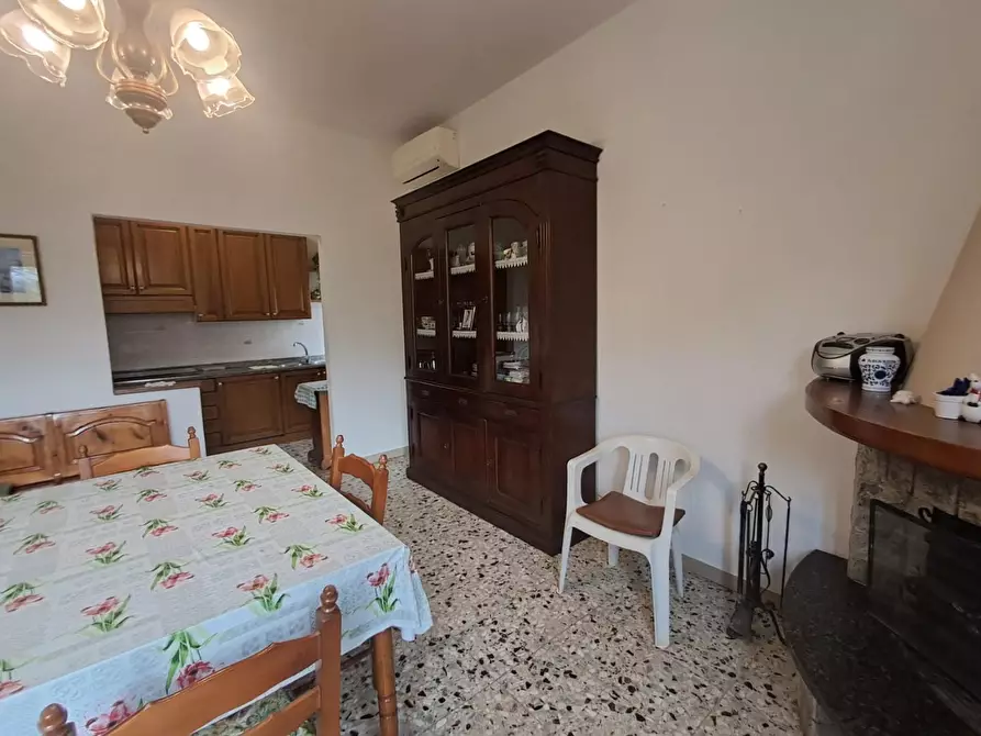 Immagine 5 di Villa in vendita  a Terricciola