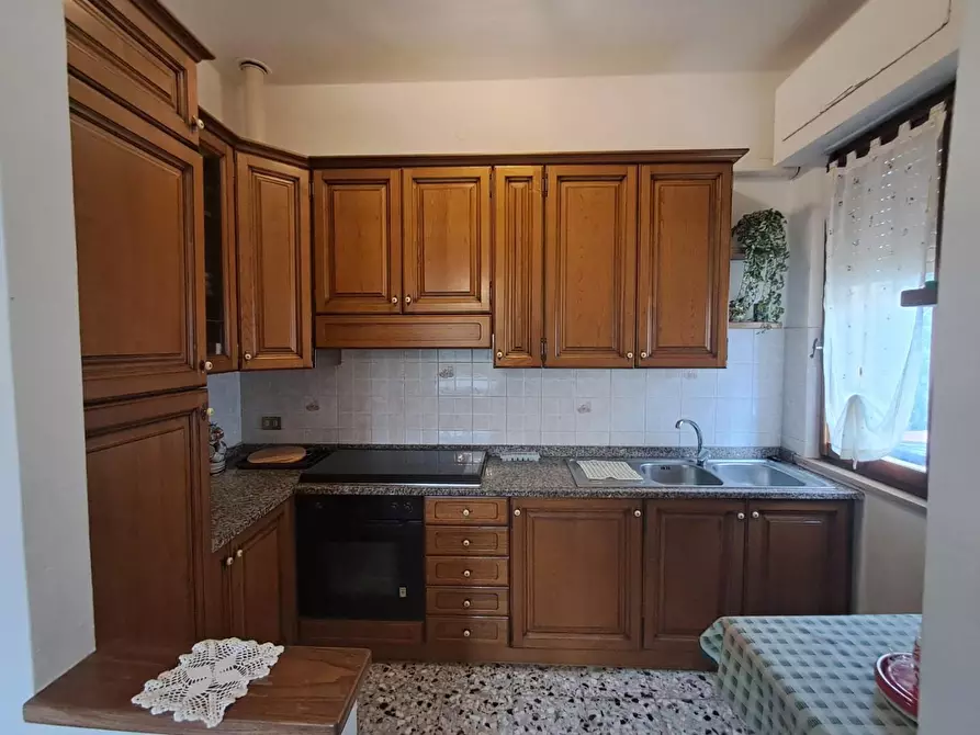 Immagine 10 di Villa in vendita  a Terricciola