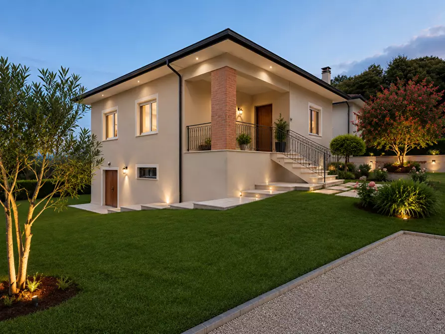 Immagine 10 di Villa in vendita  a Terricciola