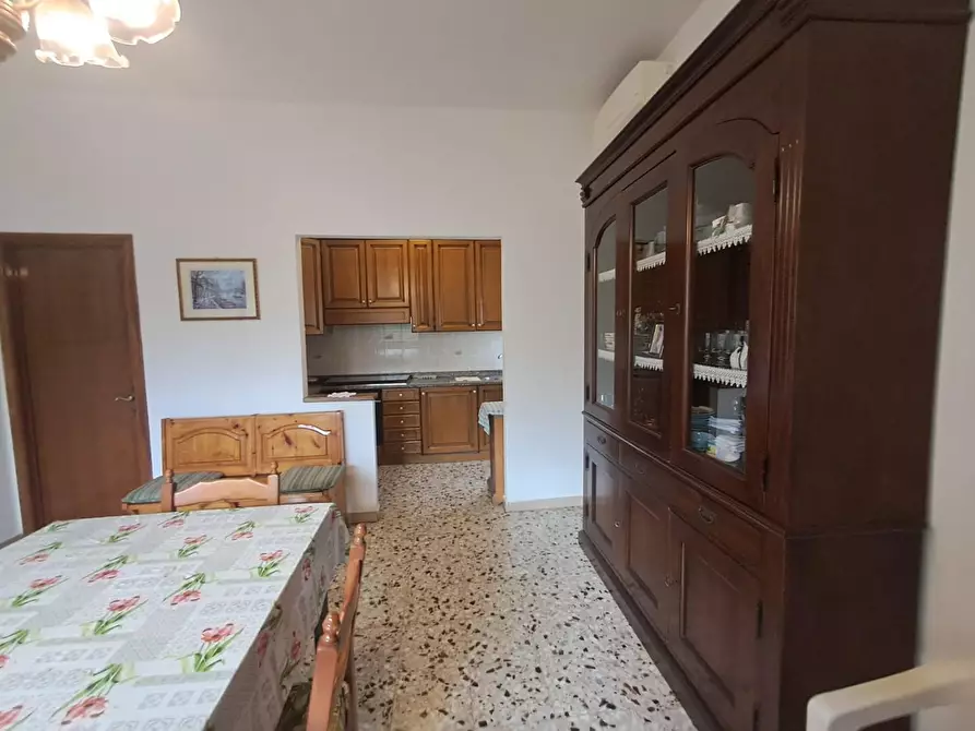 Immagine 6 di Villa in vendita  a Terricciola