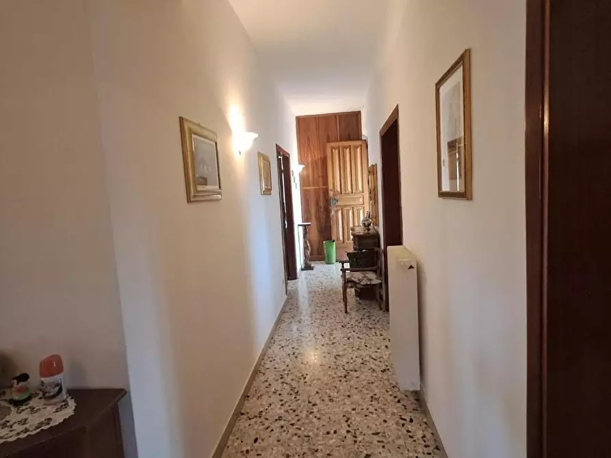 Immagine 37 di Villa in vendita  a Terricciola