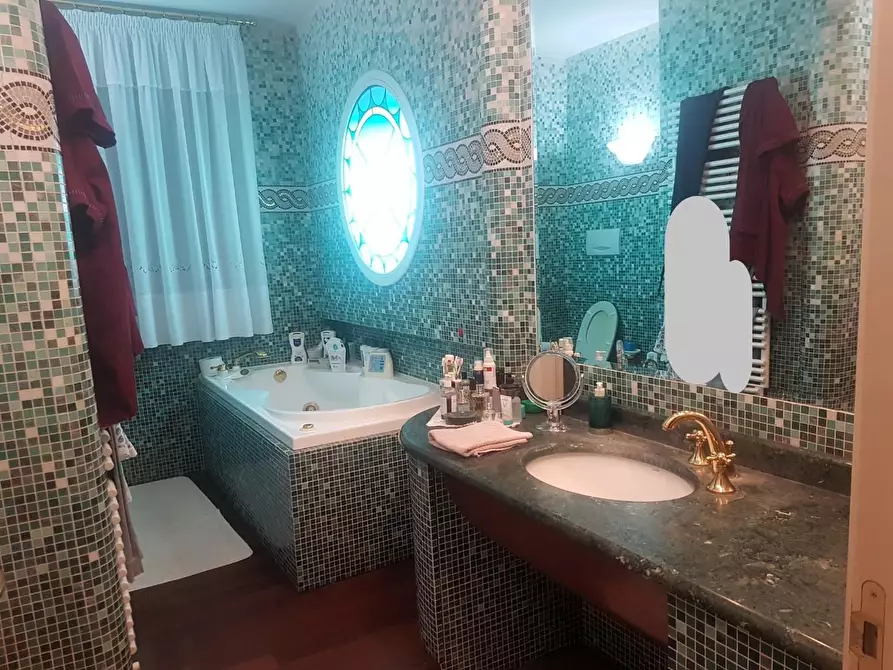 Immagine 6 di Villa in vendita  a Vinci