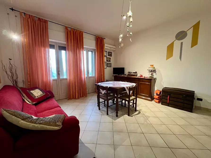 Immagine 3 di Appartamento in vendita  a Lajatico