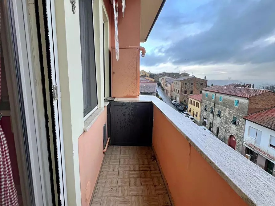 Immagine 6 di Appartamento in vendita  a Lajatico