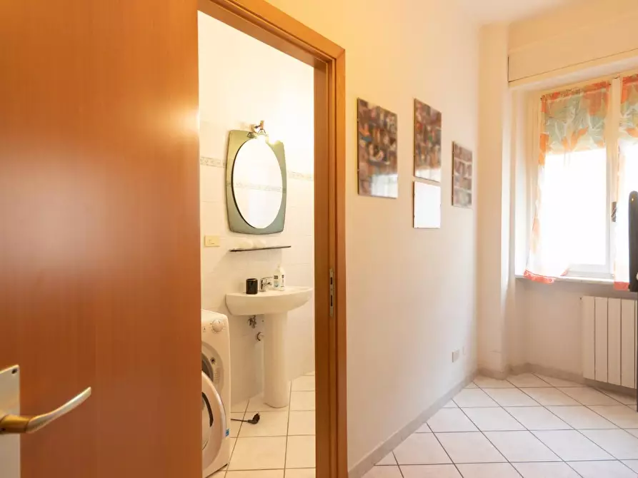 Immagine 17 di Appartamento in vendita  a Livorno