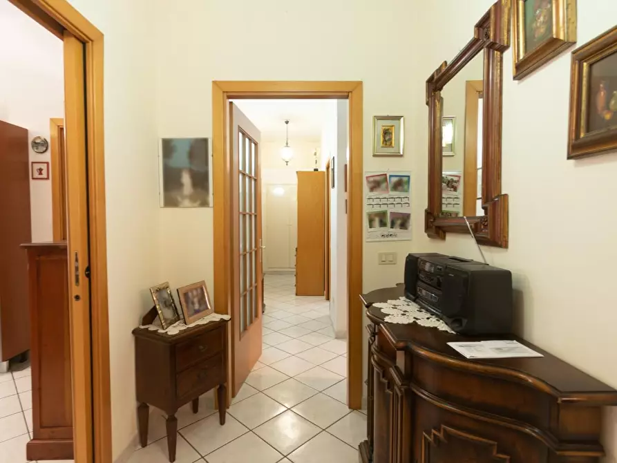 Immagine 13 di Appartamento in vendita  a Livorno