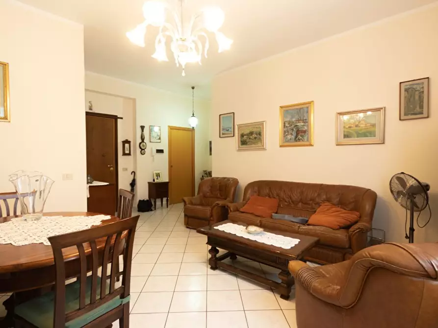 Immagine 2 di Appartamento in vendita  a Livorno