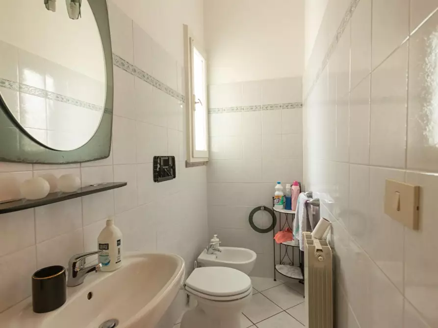 Immagine 18 di Appartamento in vendita  a Livorno