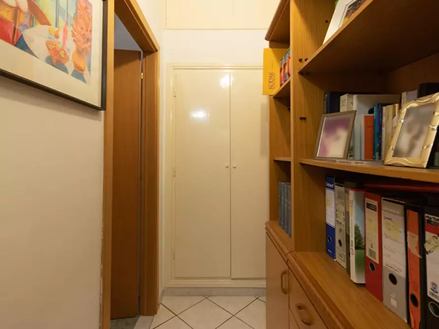 Immagine 19 di Appartamento in vendita  a Livorno