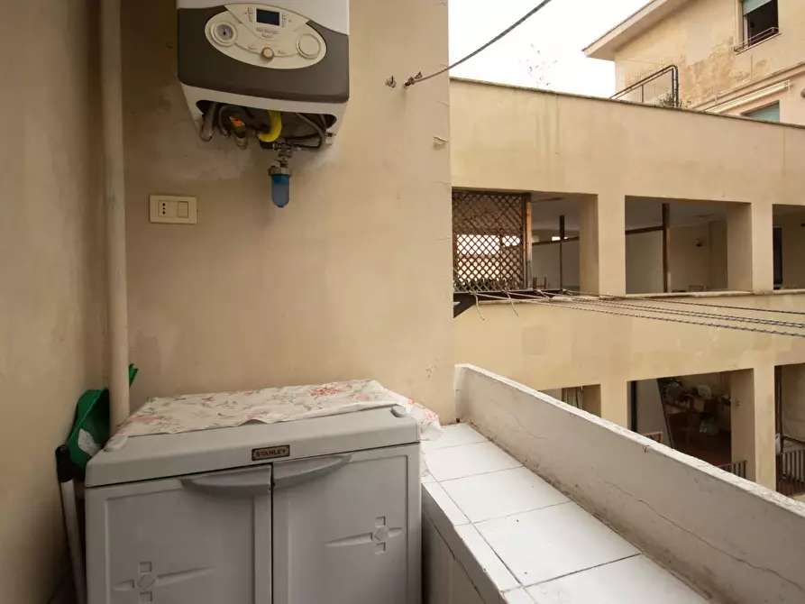 Immagine 11 di Appartamento in vendita  a Livorno