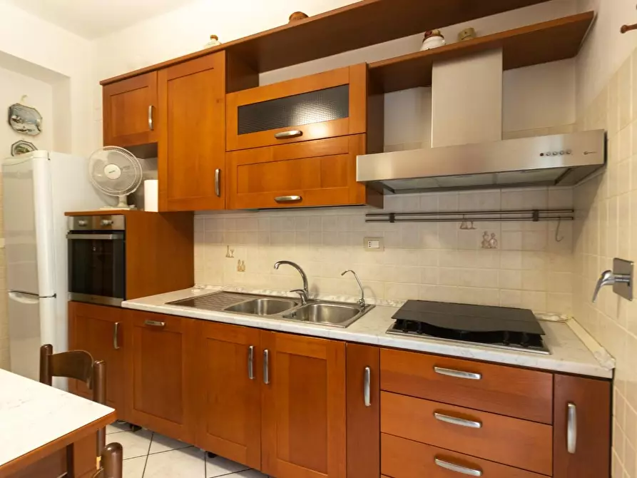 Immagine 6 di Appartamento in vendita  a Livorno