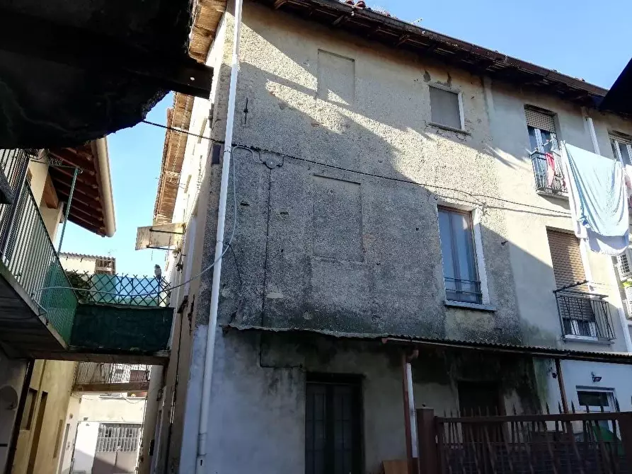 Immagine 2 di Appartamento in vendita  a Besana In Brianza