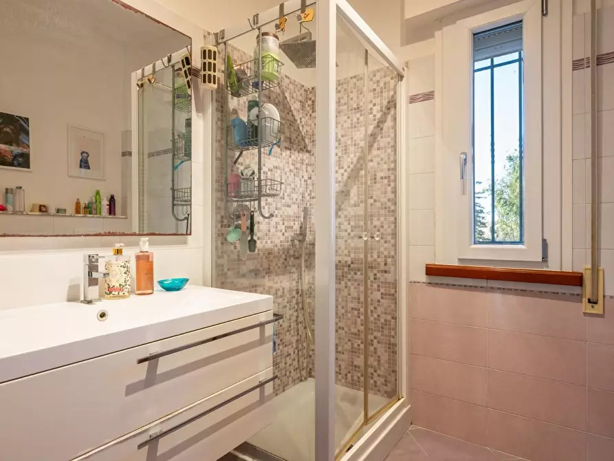 Immagine 61 di Casa indipendente in vendita  a Pontedera