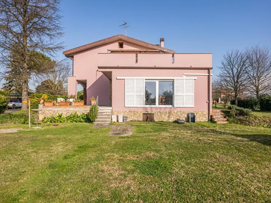 Immagine 65 di Casa indipendente in vendita  a Pontedera