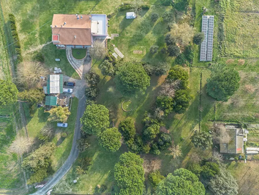 Immagine 8 di Casa indipendente in vendita  a Pontedera