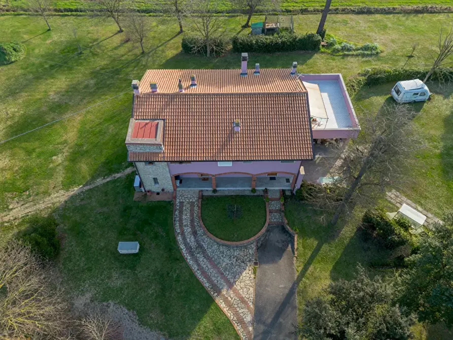 Immagine 16 di Casa indipendente in vendita  a Pontedera