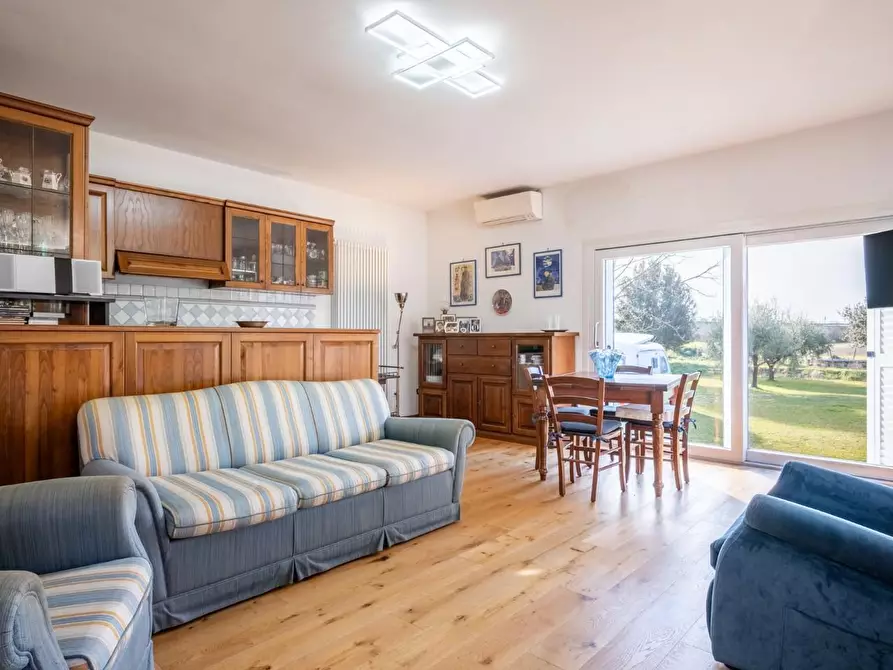 Immagine 69 di Casa indipendente in vendita  a Pontedera