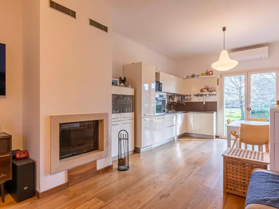 Immagine 53 di Casa indipendente in vendita  a Pontedera