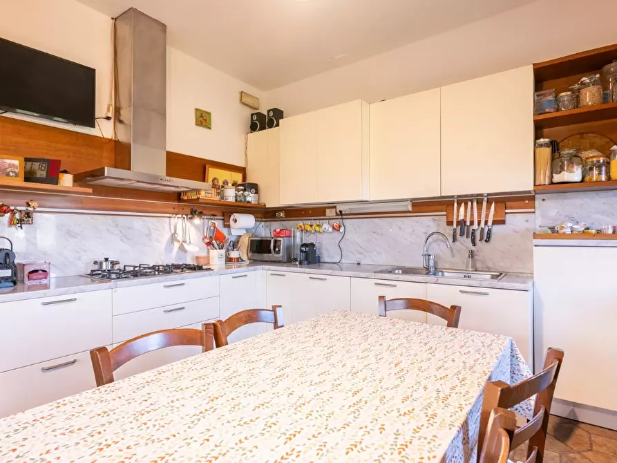 Immagine 37 di Casa indipendente in vendita  a Pontedera