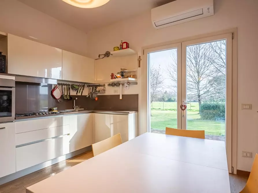 Immagine 56 di Casa indipendente in vendita  a Pontedera