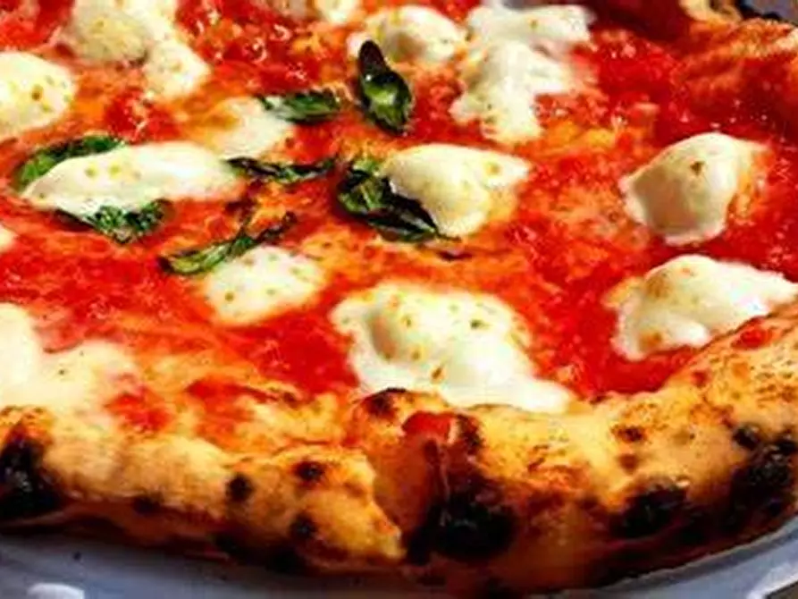 Immagine 1 di Bar / Ristorante in vendita  a Pisa