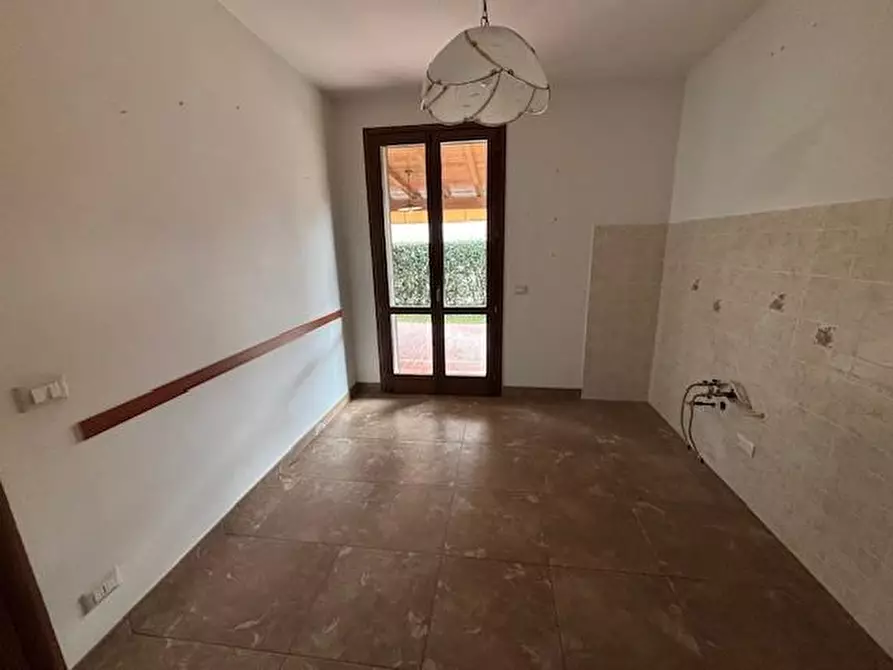 Immagine 8 di Villa in vendita  a San Giuliano Terme