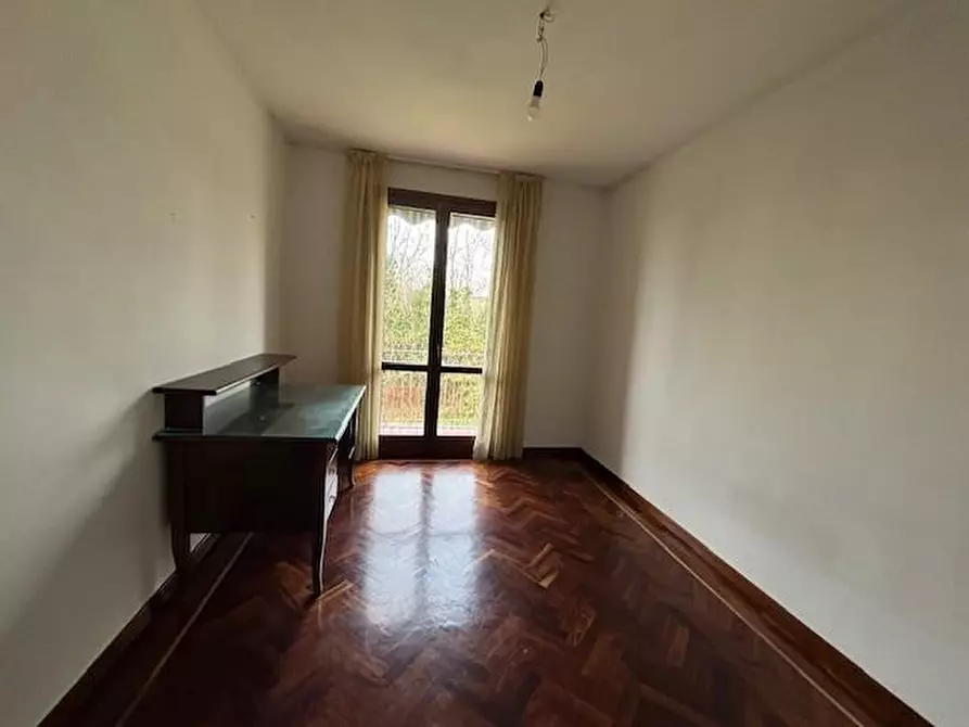 Immagine 12 di Villa in vendita  a San Giuliano Terme