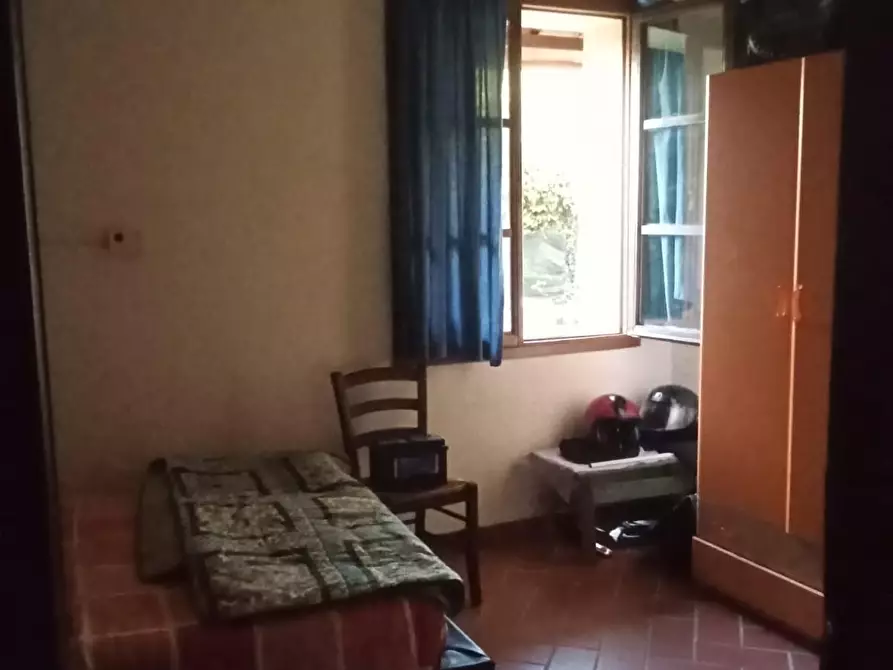 Immagine 13 di Casa bifamiliare in vendita  a Buti