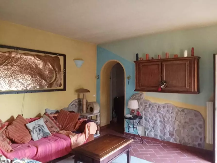 Immagine 3 di Casa bifamiliare in vendita  a Buti