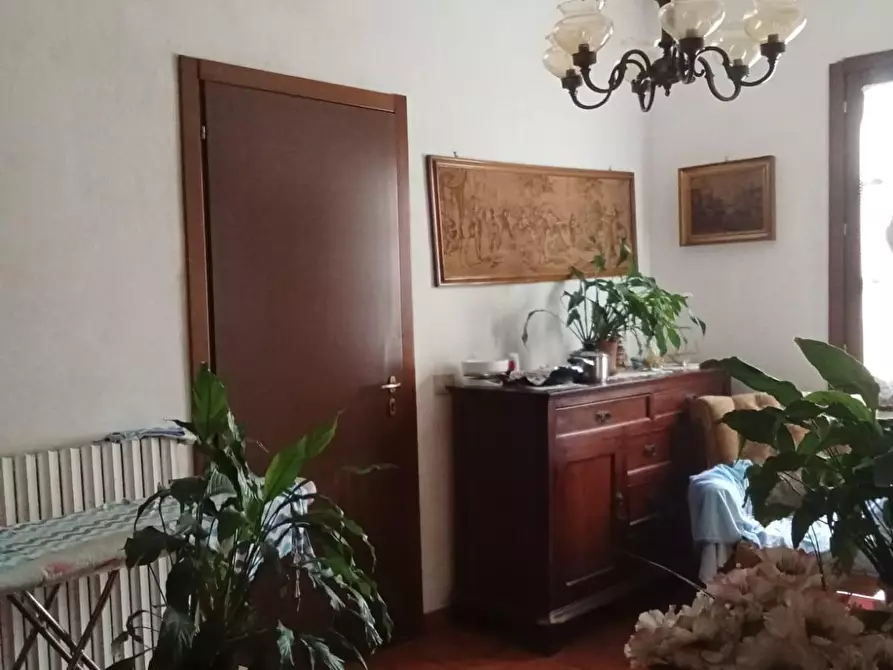 Immagine 10 di Casa bifamiliare in vendita  a Buti