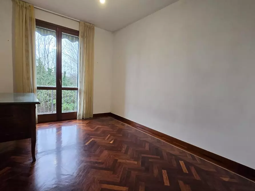 Immagine 15 di Villa in vendita  a San Giuliano Terme