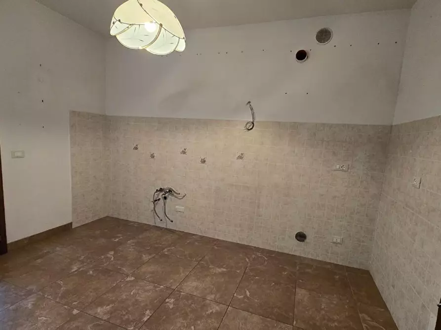 Immagine 5 di Villa in vendita  a San Giuliano Terme