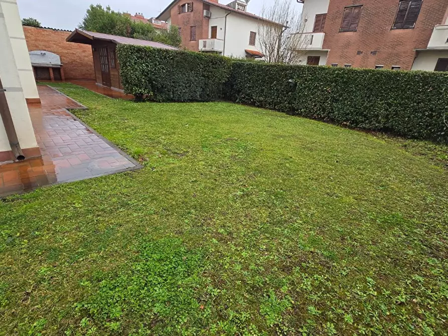 Immagine 28 di Villa in vendita  a San Giuliano Terme