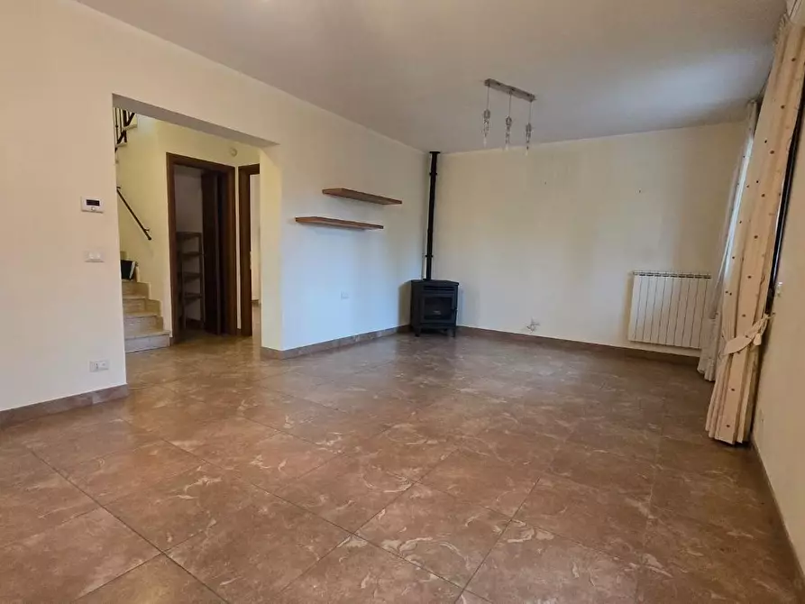 Immagine 2 di Villa in vendita  a San Giuliano Terme