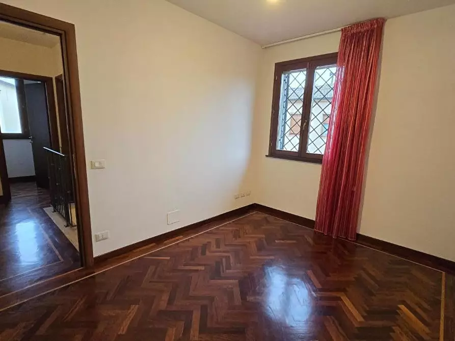 Immagine 16 di Villa in vendita  a San Giuliano Terme