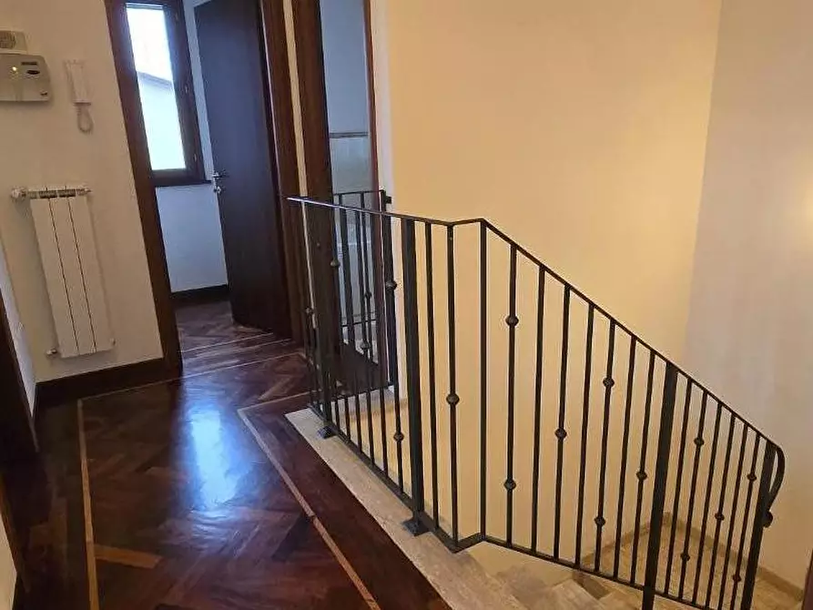 Immagine 8 di Villa in vendita  a San Giuliano Terme