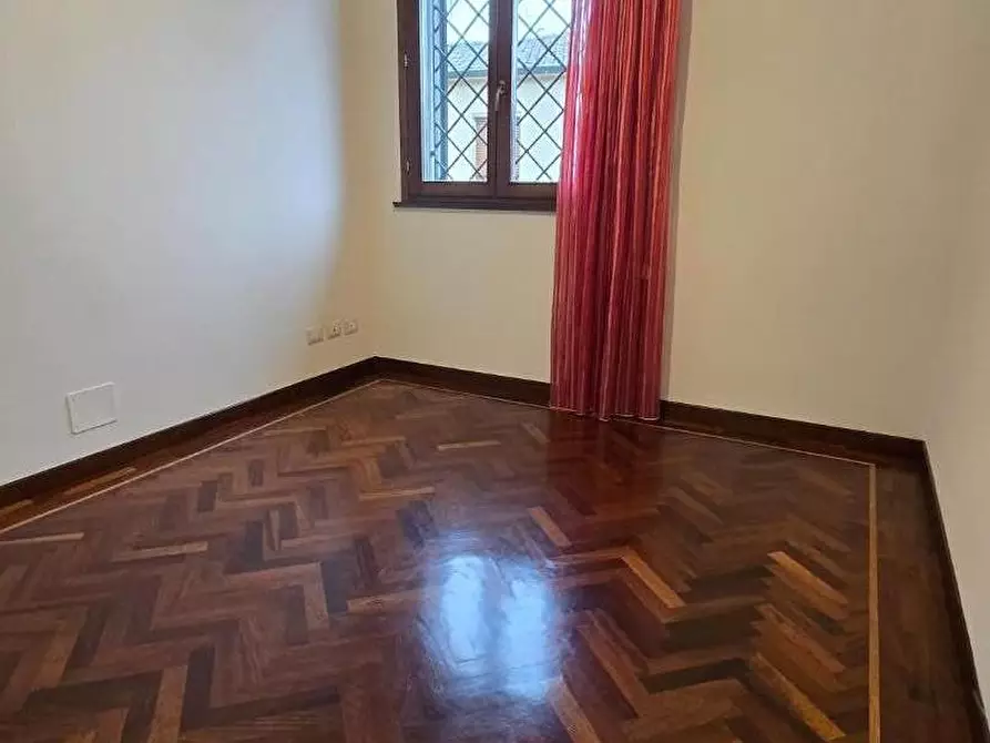 Immagine 17 di Villa in vendita  a San Giuliano Terme