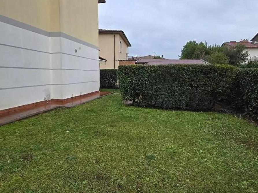Immagine 27 di Villa in vendita  a San Giuliano Terme