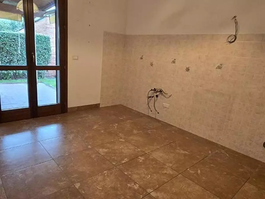 Immagine 6 di Villa in vendita  a San Giuliano Terme