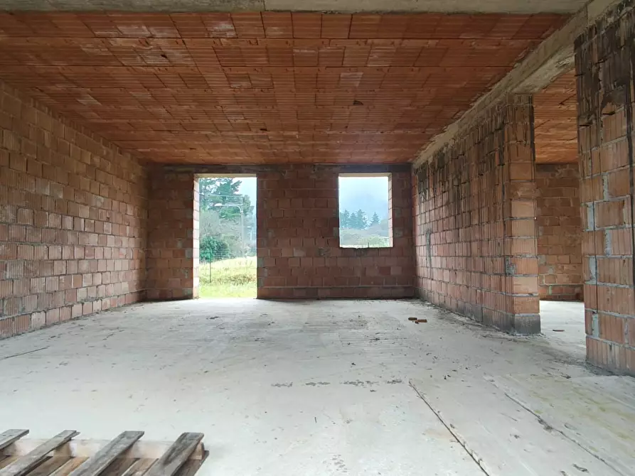 Immagine 12 di Villa in vendita  a Lucca