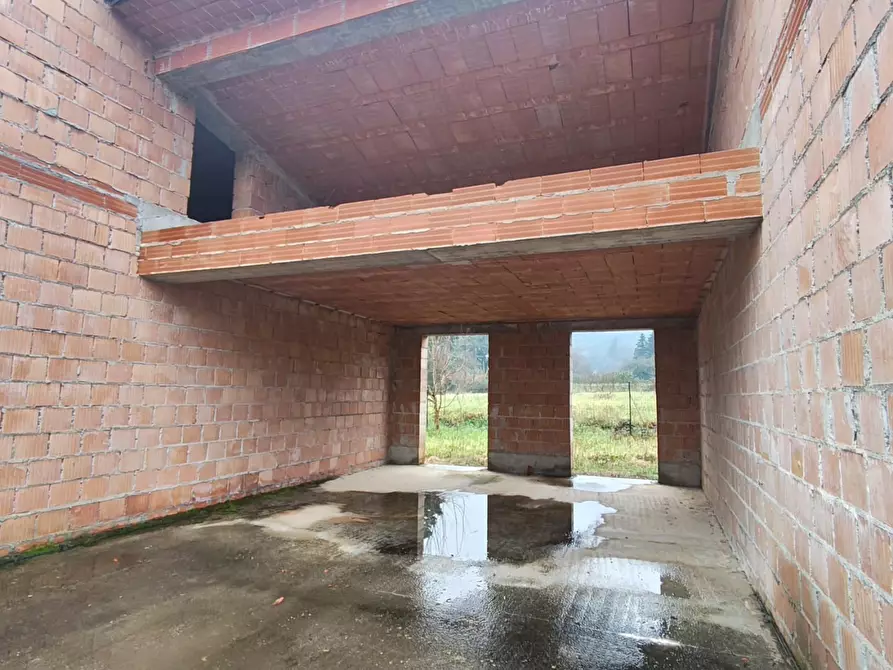 Immagine 9 di Villa in vendita  a Lucca